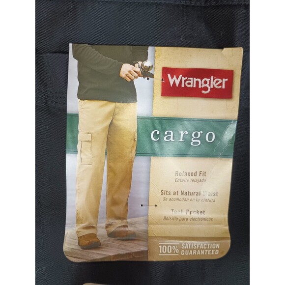 New Wrangler Cargo Men's Relaxed Fit 42x30 Utility Black Workwear Ranch Rodeo - Picture 4 of 4
